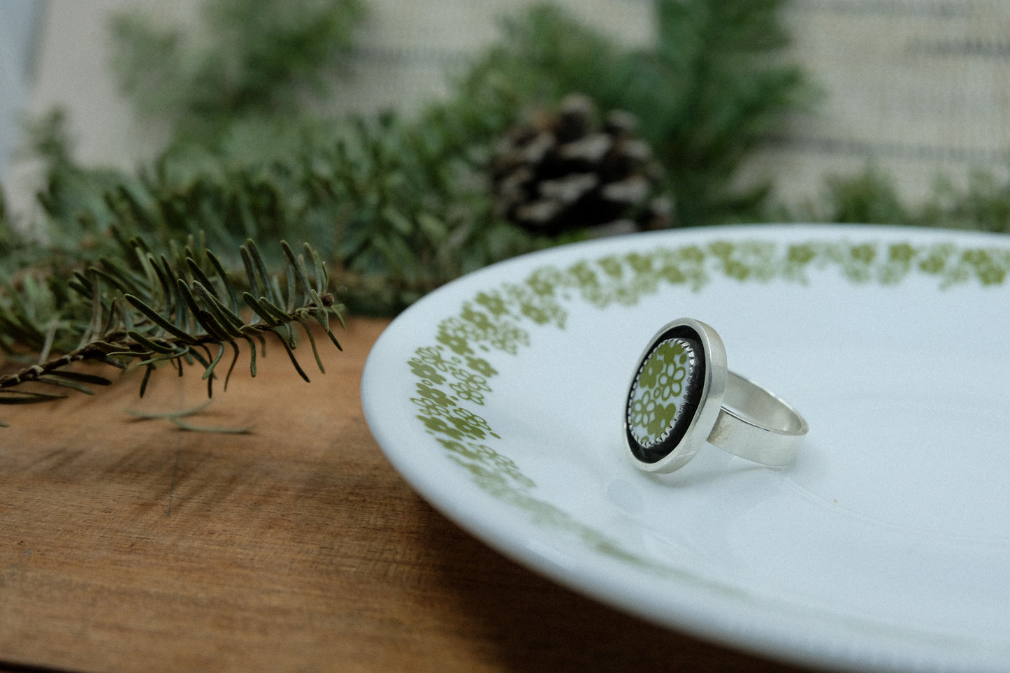 Crazy Daisy Ring #1 || Size 7.5