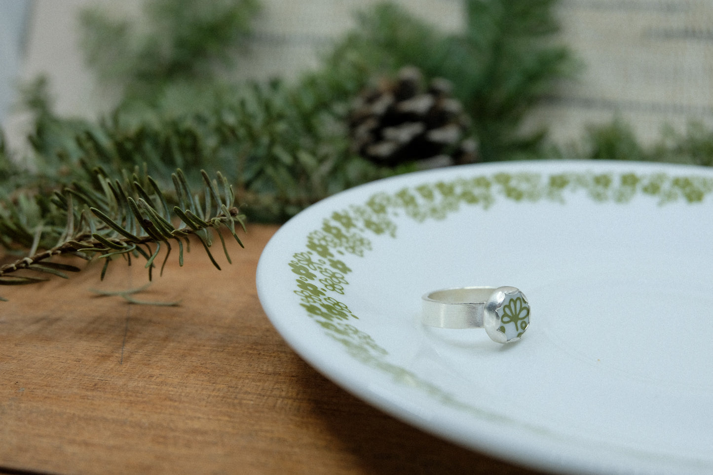 Crazy Daisy Ring #3 || Size 5.5