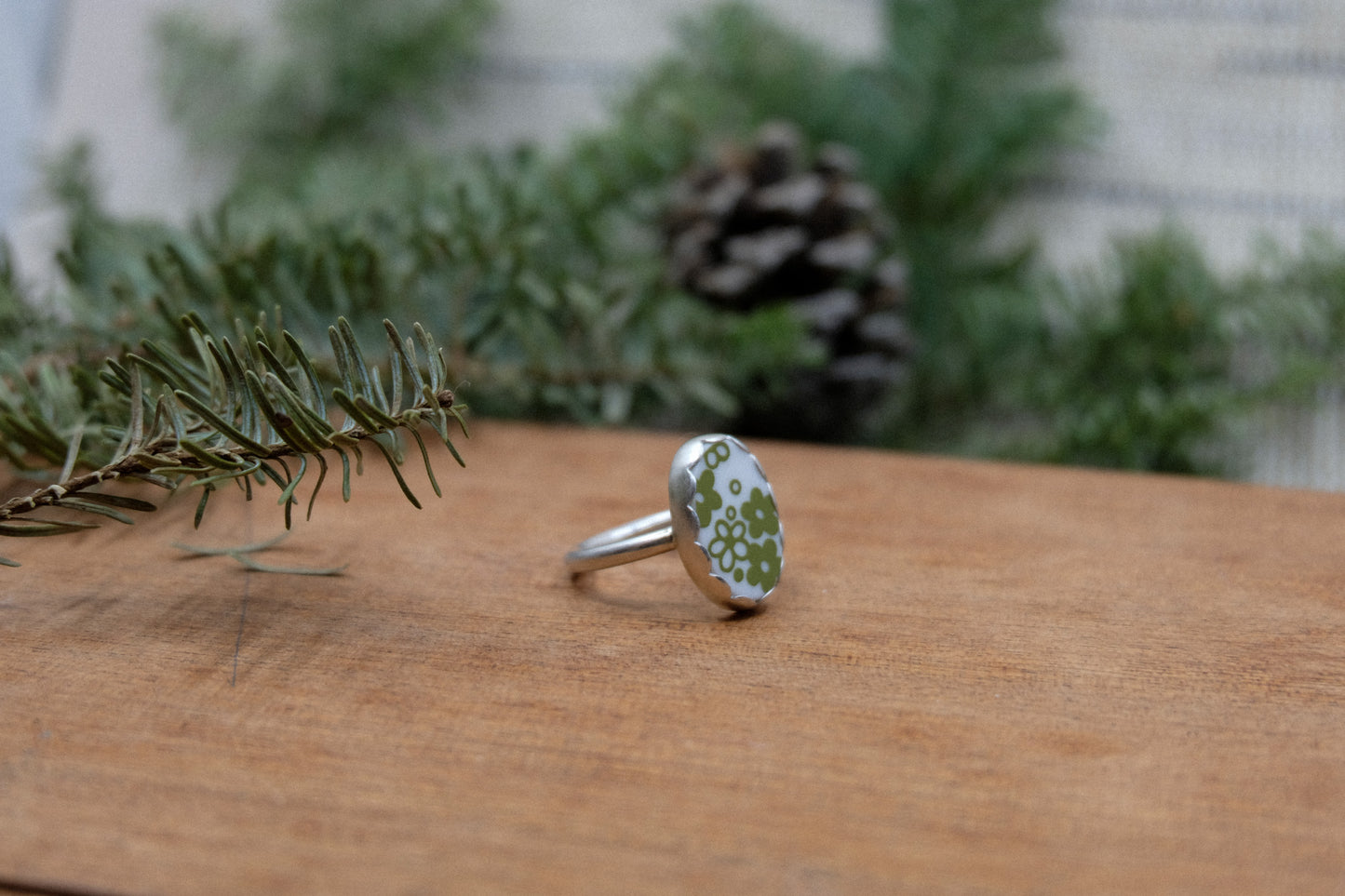 Crazy Daisy Ring #2 || Size 7.5