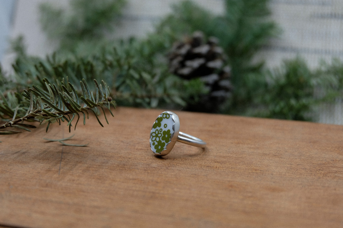 Crazy Daisy Ring #2 || Size 7.5