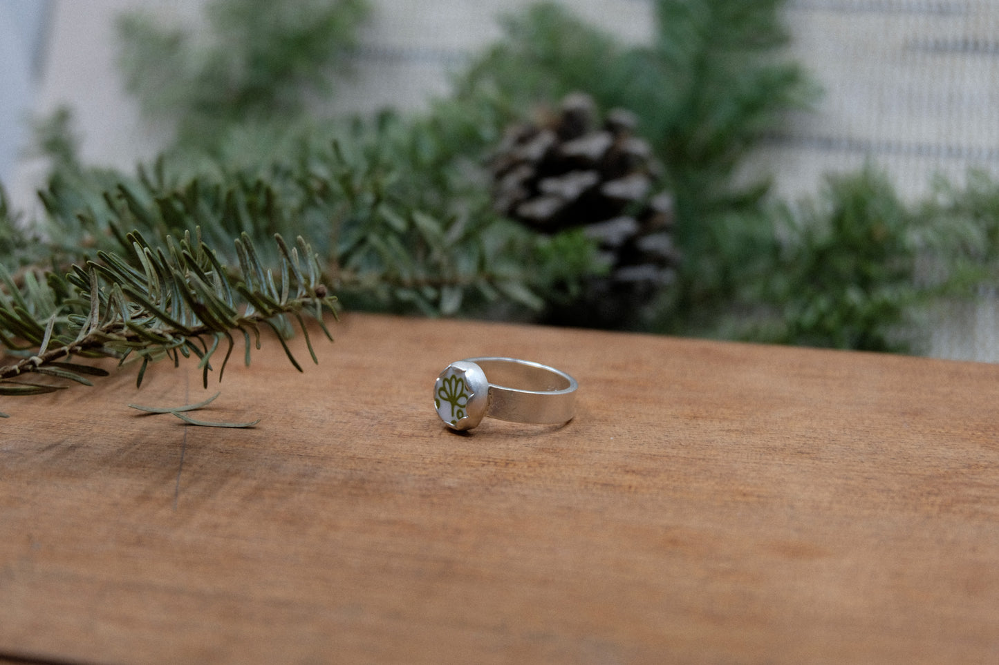 Crazy Daisy Ring #3 || Size 5.5